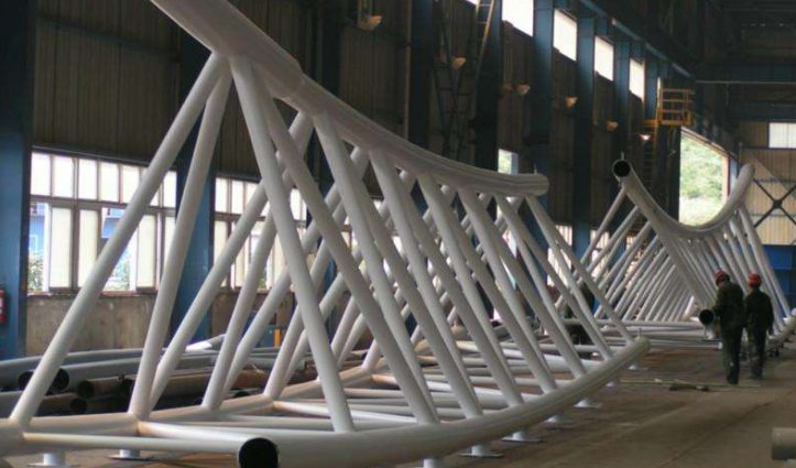 河池管廊钢结构与桁架结构的管道支架应该如何区分